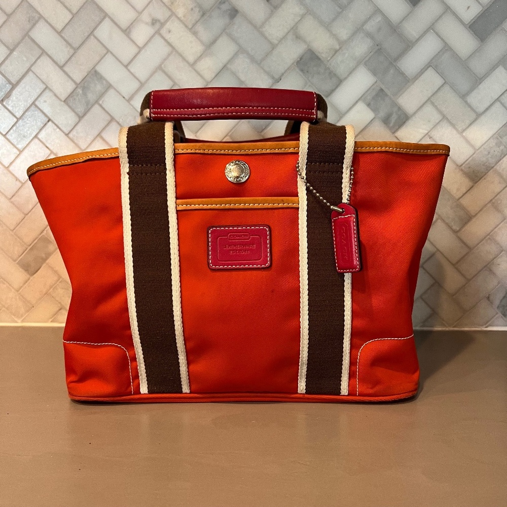 Coach Hamptons Tote VINTAGE  rare color A04K -6162